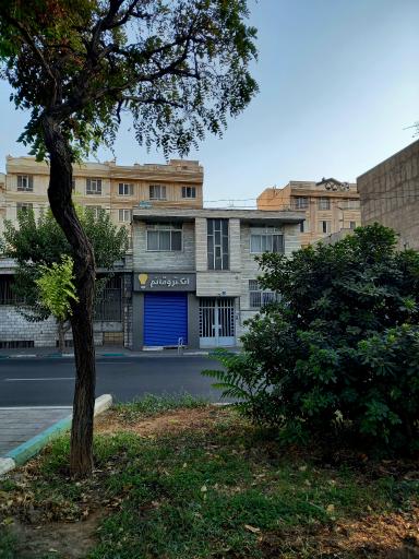 عکس الکترو قائم