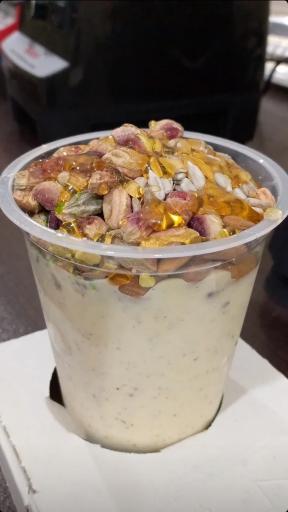 عکس بستنی فروشی امید