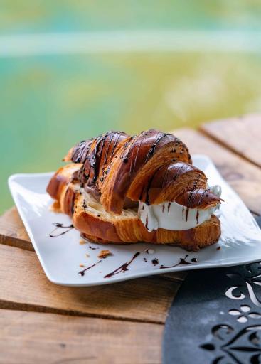 عکس کافه استودیو لبخند