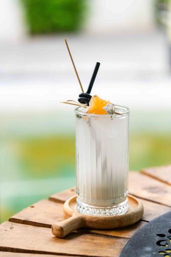 عکس کافه استودیو لبخند