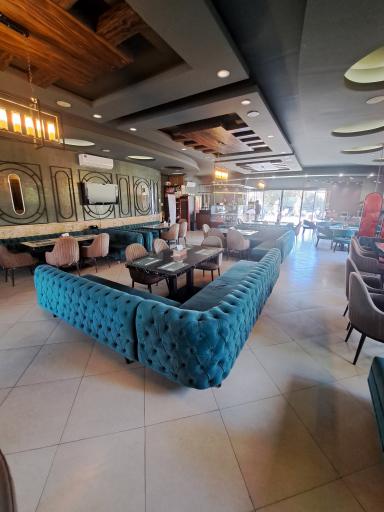 عکس کافه استودیو لبخند