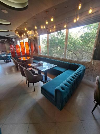 عکس کافه استودیو لبخند