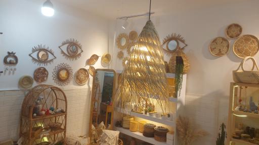 عکس فروشگاه محصولات حصیری گالری سوگل