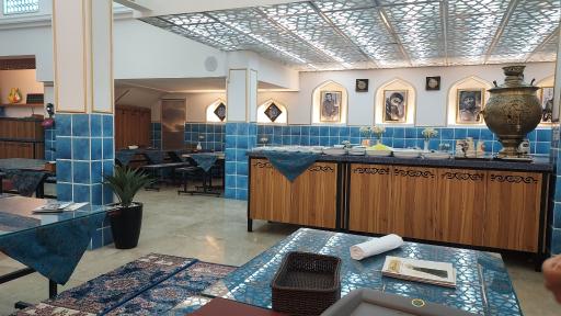 عکس عمارت سلمان فارسی