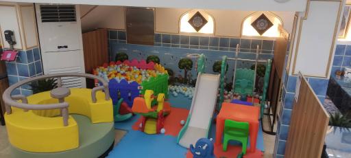 عکس عمارت سلمان فارسی