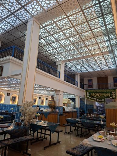 عکس عمارت سلمان فارسی