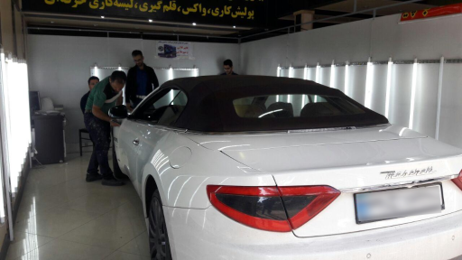 عکس کارشناسی و تشخیص رنگ ایران