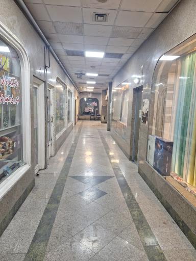 عکس مجتمع تجاری شهر زیبا