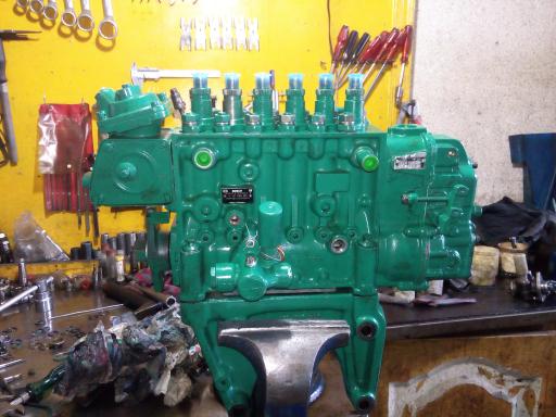 عکس سرویس پمپ و انژکتور ترکمن