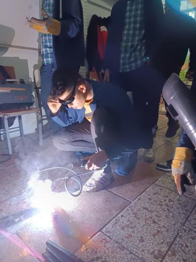 عکس هنرستان پسرانه دوره دوم صنعت و هنر