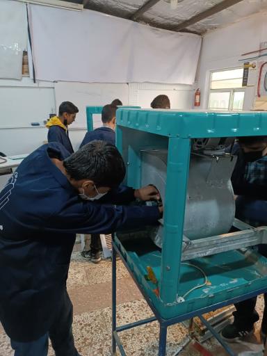 عکس هنرستان پسرانه دوره دوم صنعت و هنر