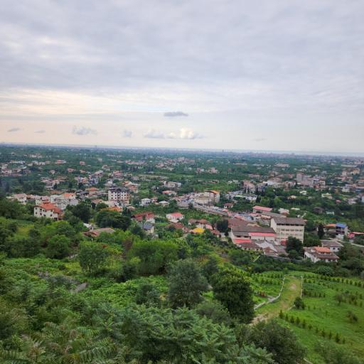 عکس رستوران زیر آسمان شهر