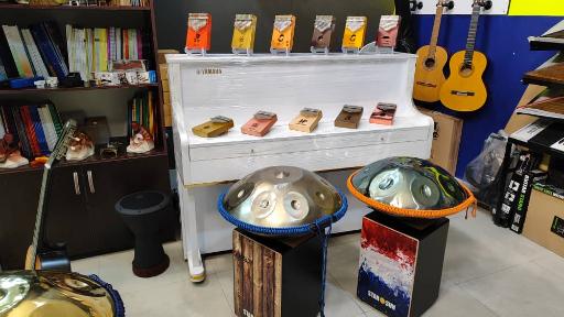 گالری موسیقی اندیشه