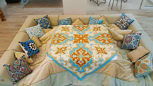 عکس کارخانه و نمایشگاه کرسی یلدا