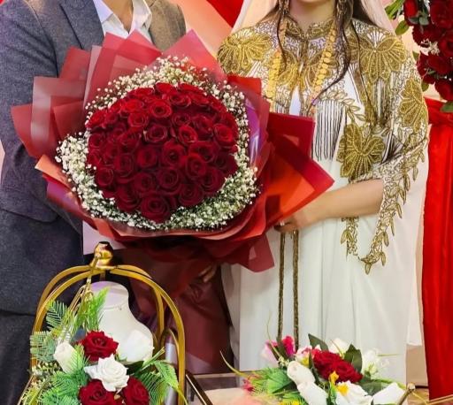 عکس مزون لباس عروس کلبه گل