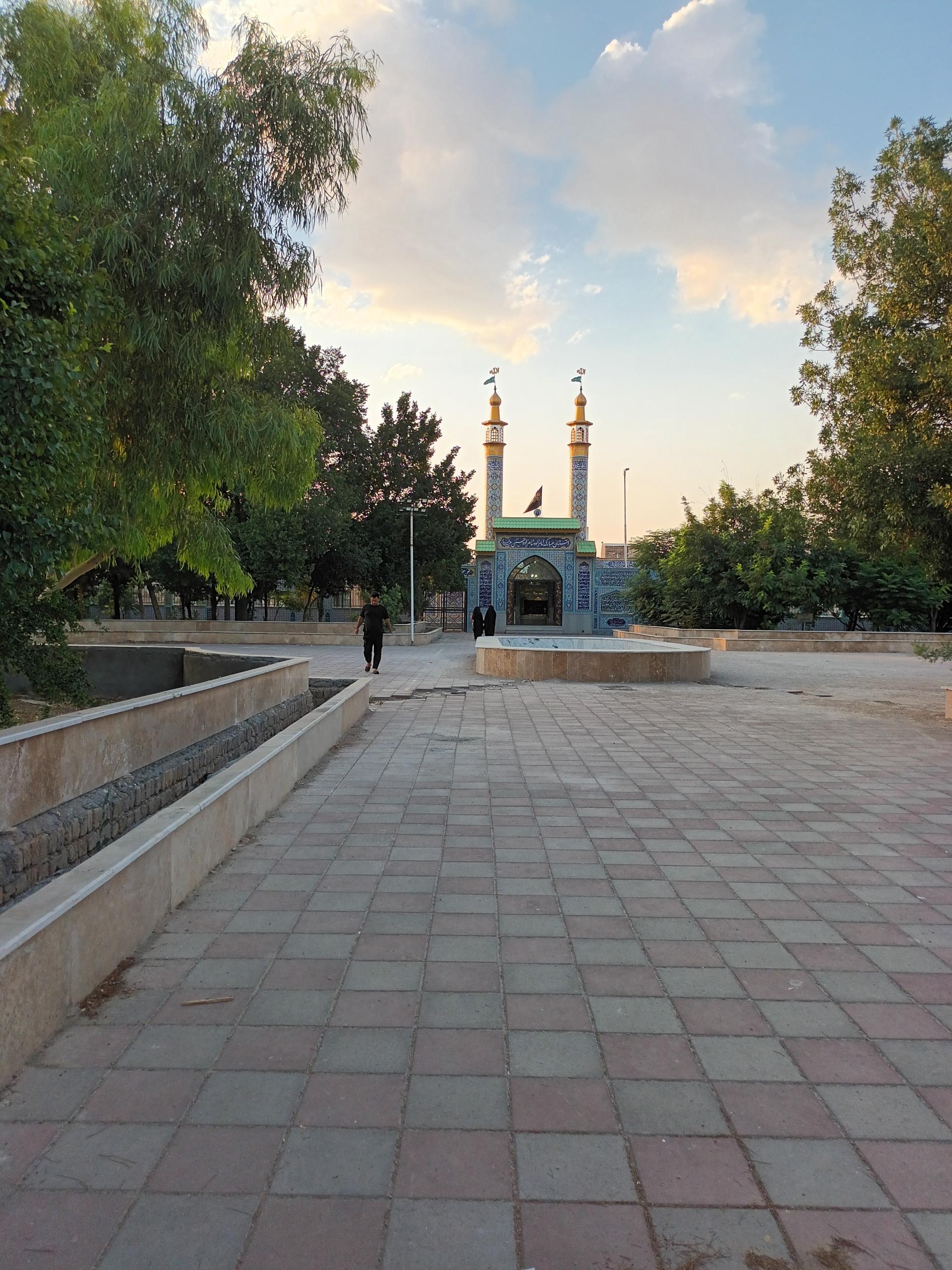 عکس حسینیه امامزاده