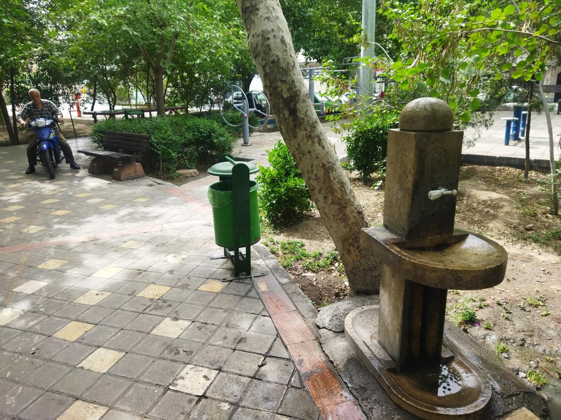 عکس آبخوری شماره2 بوستان ابیانه