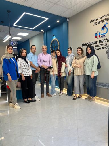 عکس آزمایشگاه تشخیص طبی زرین
