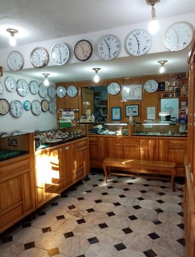 عکس گالری ساعت تابنده