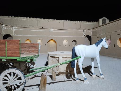 عکس چاپارخانه میبد