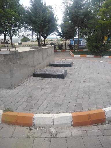 عکس مزار دو شهید گمنام