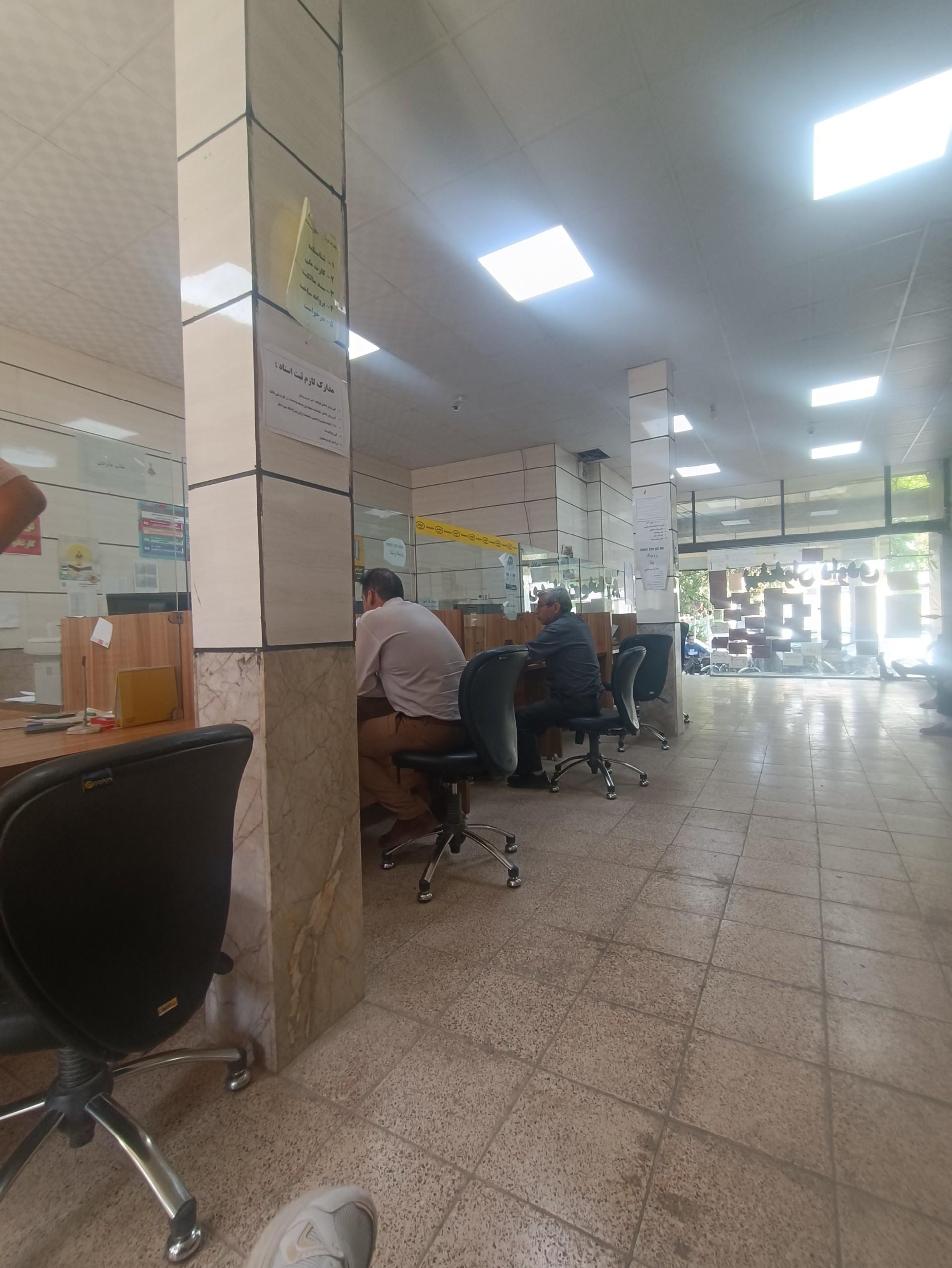 عکس دفتر پیشخوان خدمات دولت و غیردولتی داودی