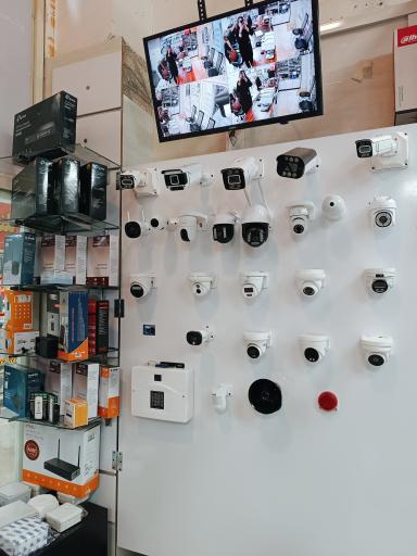 عکس دوربین مداربسته تجهیزات شبکه و دزدگیر اماکن آرنوتک