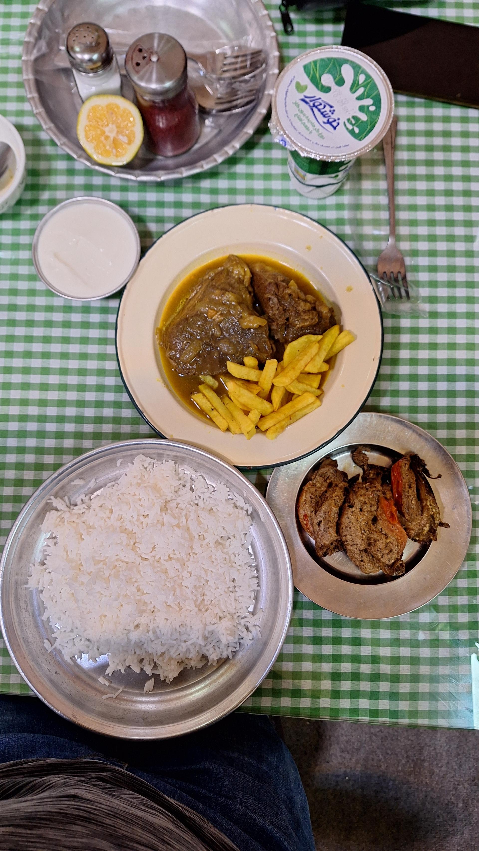 عکس رستوران میزبان