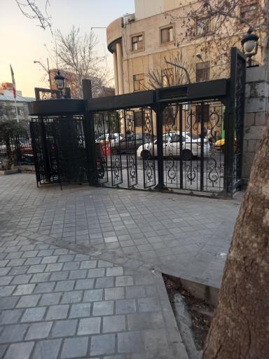 عکس ورودی پارک شهر (میدان حسن آباد)