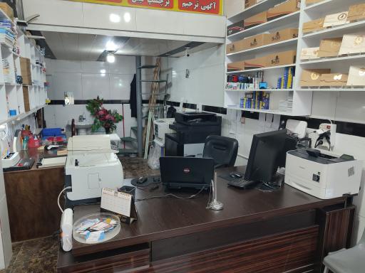 عکس کافی نت و چاپ زئوس