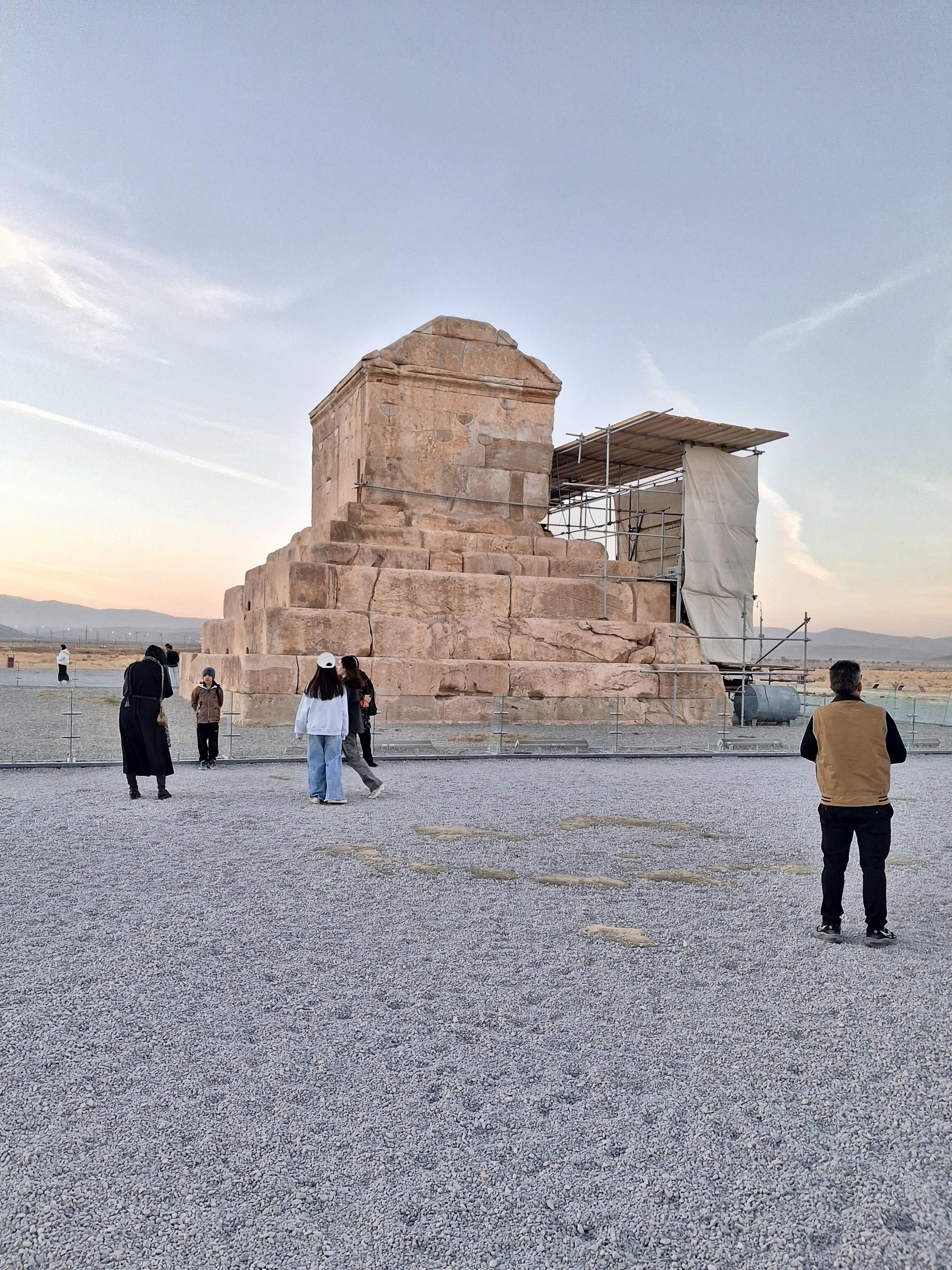 عکس آرامگاه کوروش بزرگ