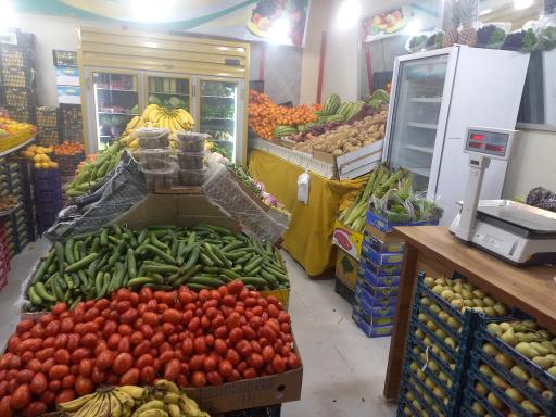 عکس میوه فروشی آقا میثم