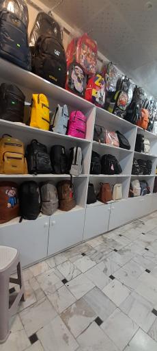 عکس فروشگاه تیپیکال