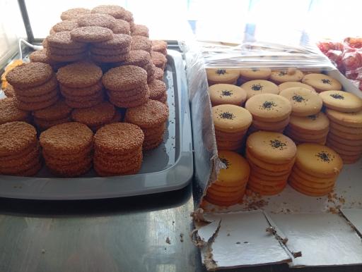 عکس حلوا مسقطی  سنتی لاری ضیافت