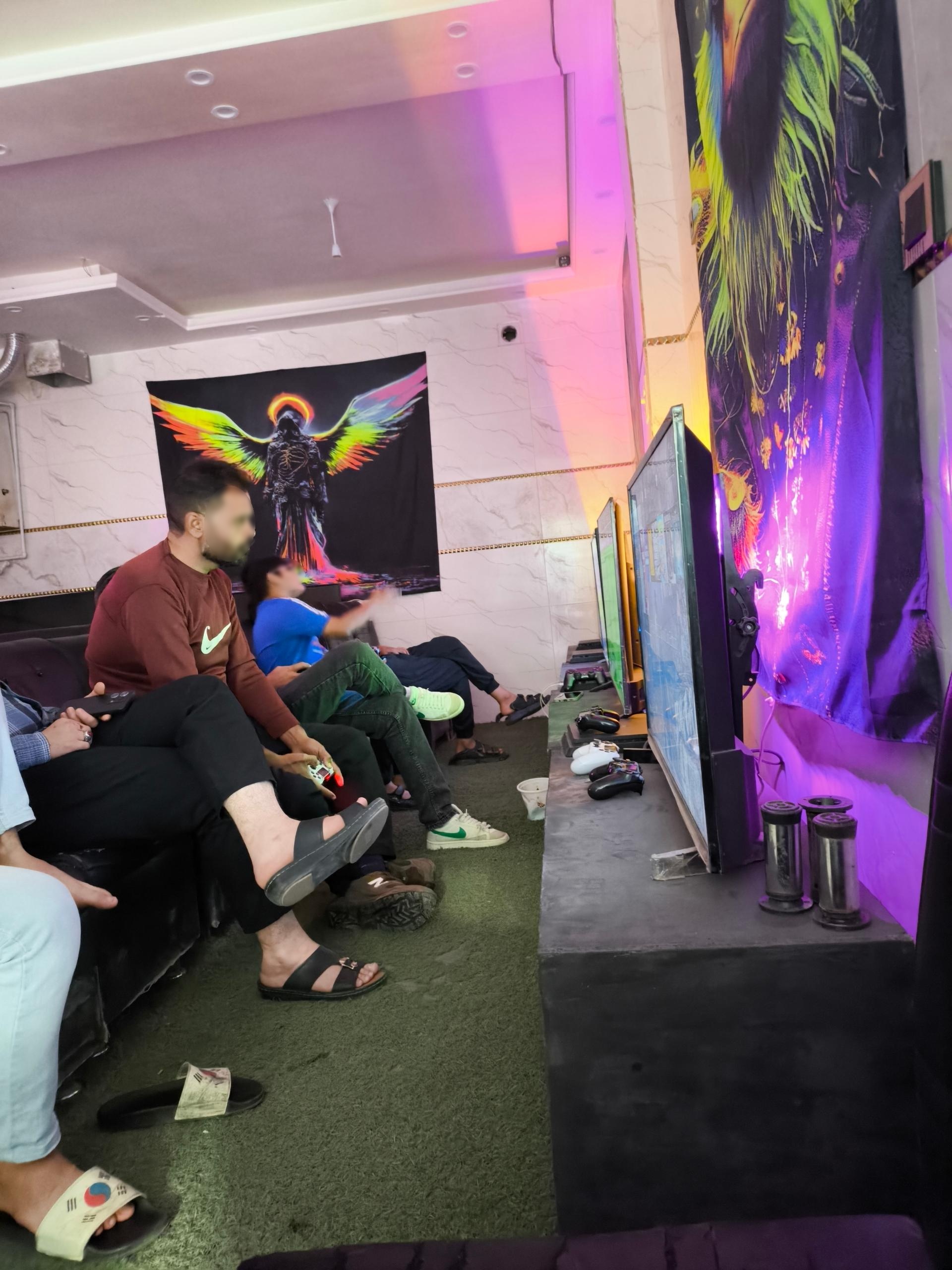 عکس گیم نت اسطوره سابق