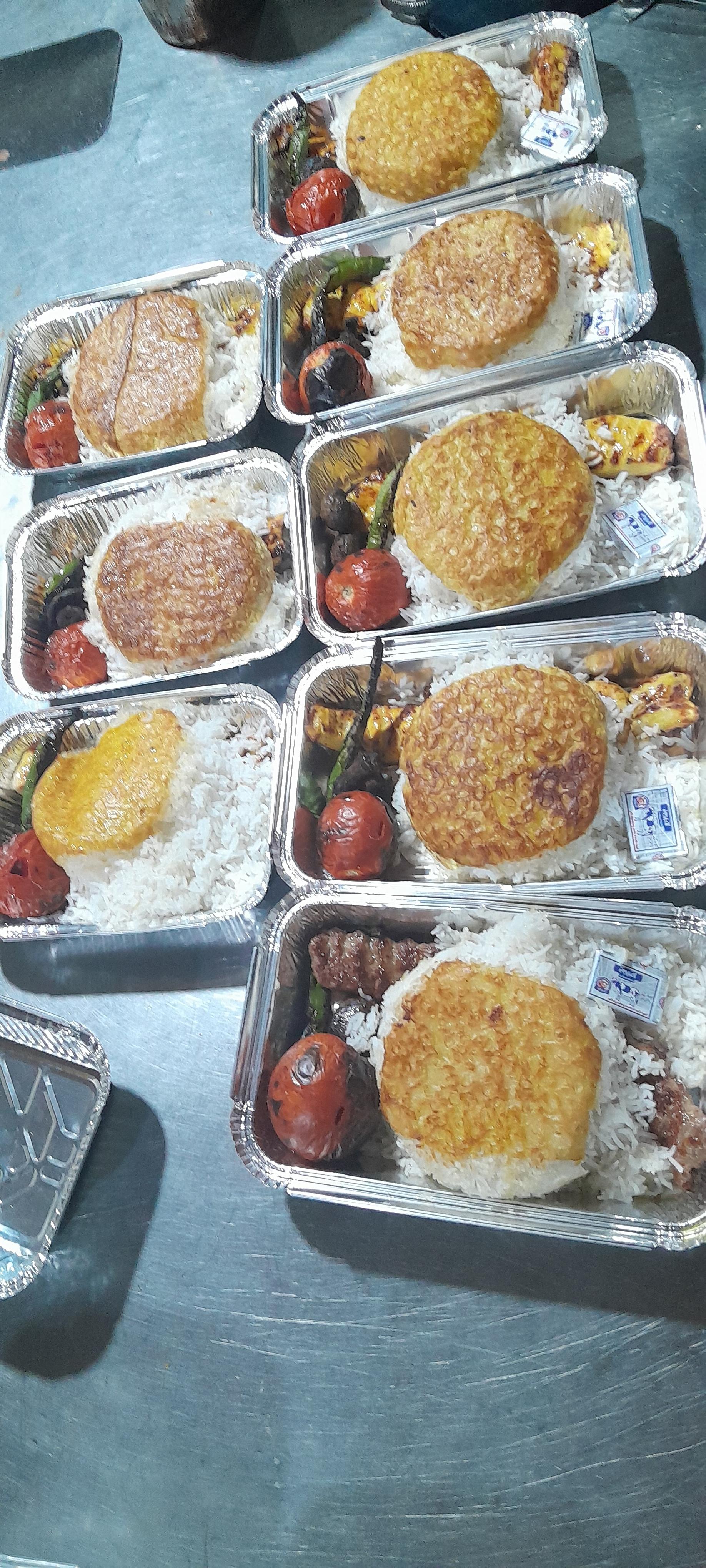 عکس رستوران سنتی طاووس