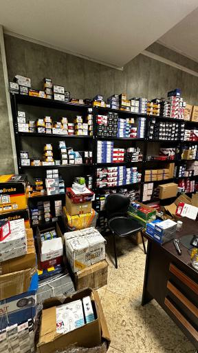 عکس فروشگاه دیسک و لنت ترمز مصباح ترمز