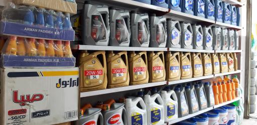 عکس اتوسرویس و تعویض روغنی میثم