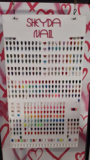 خدمات تخصصی ناخن شیدا