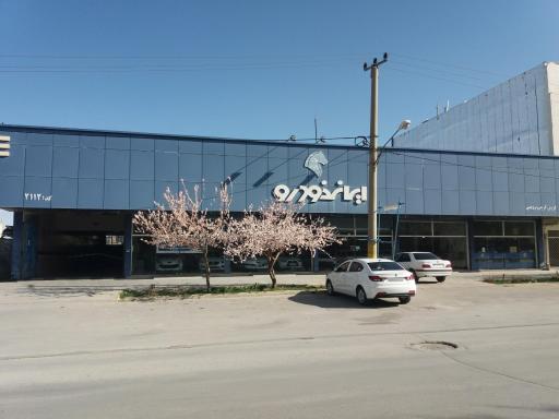 عکس نمایندگی ایران‌خودرو-کد۲۱۱۲