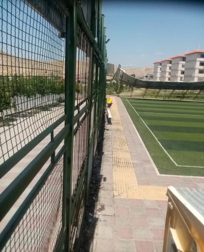 عکس زمین ورزشی لندی