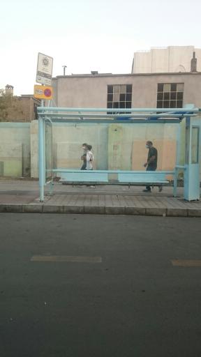 عکس ایستگاه اتوبوس شهدا