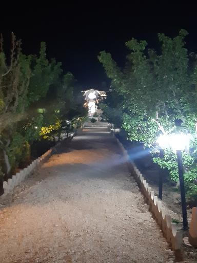 عکس سرای سنتی باغچه نیکان