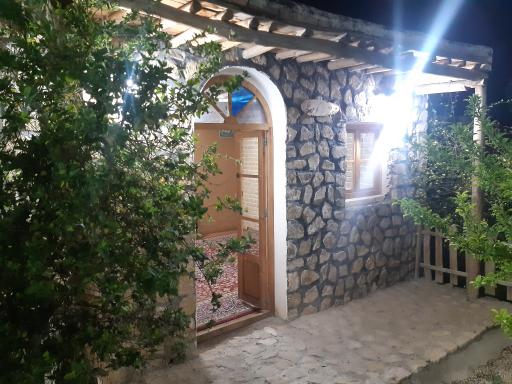 عکس سرای سنتی باغچه نیکان