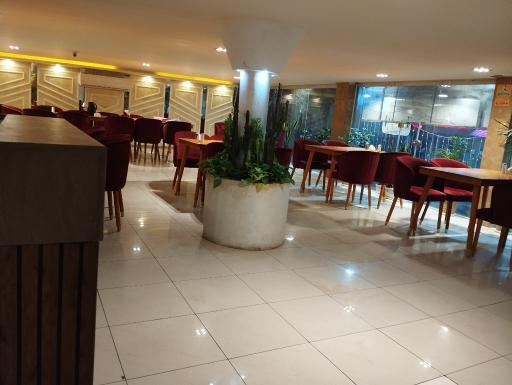 رستوران قاجاری