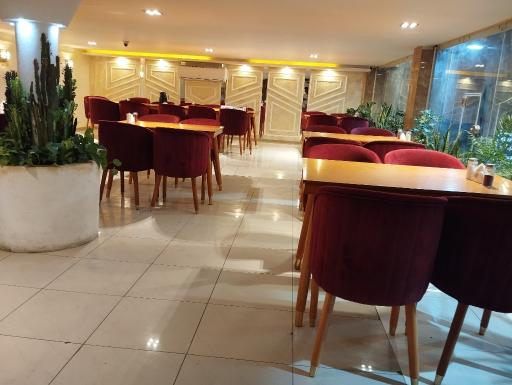 رستوران قاجاری