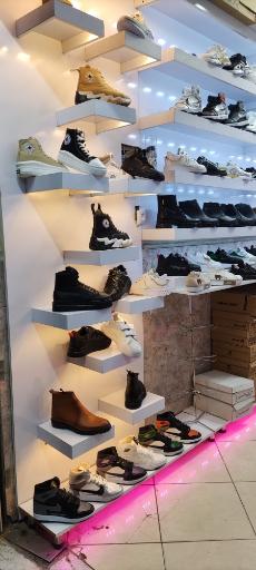 عکس گالری کفش یزدانی