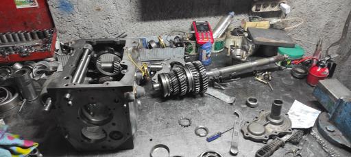 عکس تعمیرگاه نیسان  تخصصی محسن