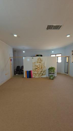 عکس باشگاه یوگا بارانا