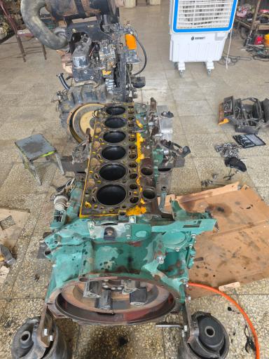 عکس کارگاه ماشین آلات راهسازی حسین طیبی